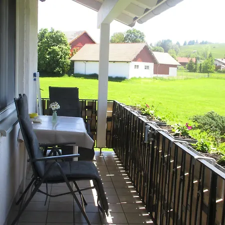 Gaestehaus Reisacher - Mehrbettzimmer Peiting Exterior photo