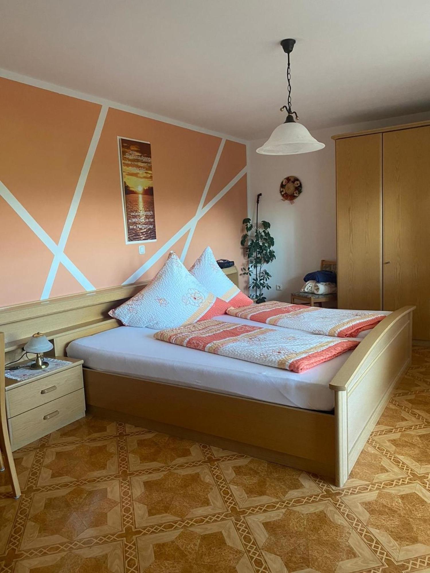 Gaestehaus Reisacher - Mehrbettzimmer Apartment Peiting